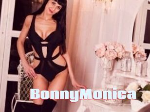 Bonny_Monica