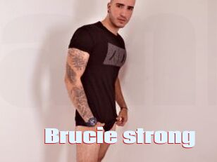 Brucie_strong