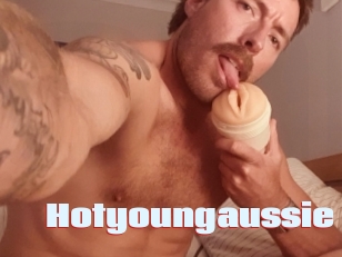 Hotyoungaussie