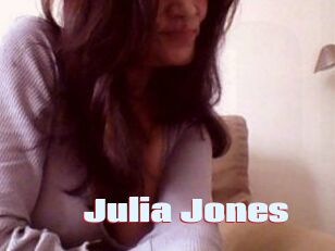 Julia_Jones