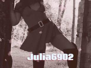 Julia6902