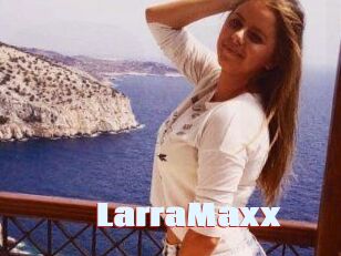 LarraMaxx