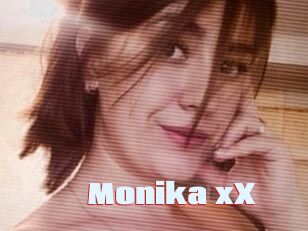 Monika_xX