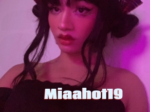 Miaahot19