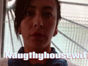 Naugthy_housewife