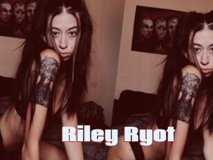 Riley_Ryot