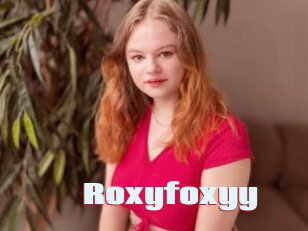 Roxyfoxyy